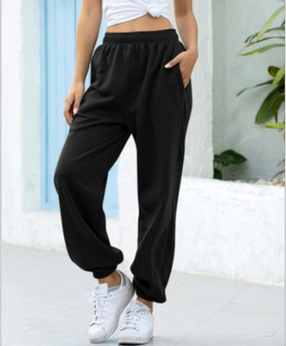 Casual pants for women with elastic waistband and side pockets Chic and Style
