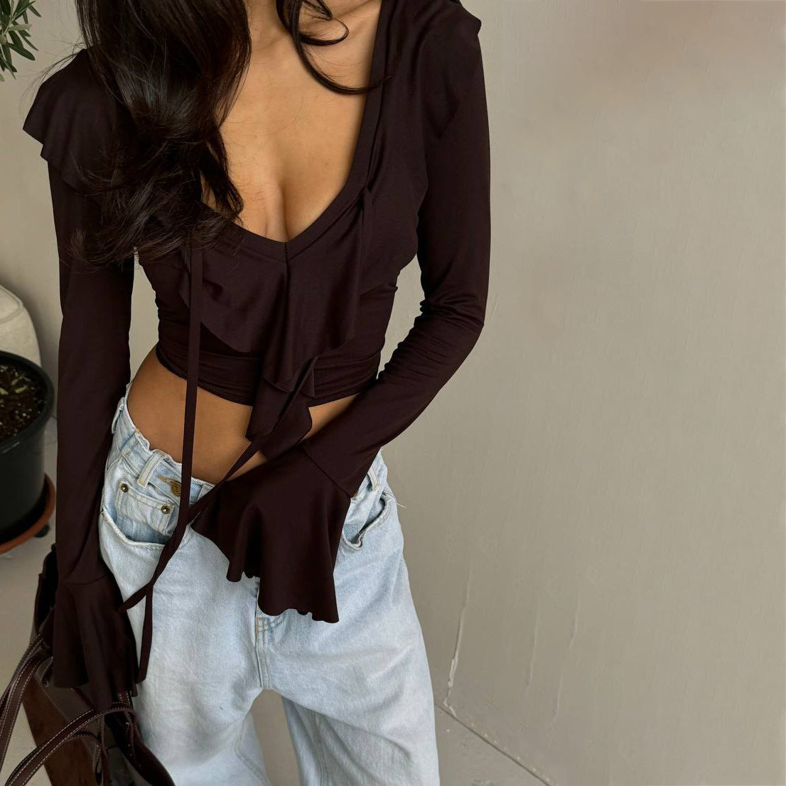 Blouse à manches longues pour femmes avec volants et décolleté en V plongeant Chic und Stil