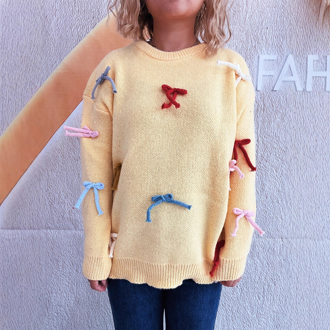 Pull créatif pour femmes avec des accents de nœuds colorés Chic und Stil