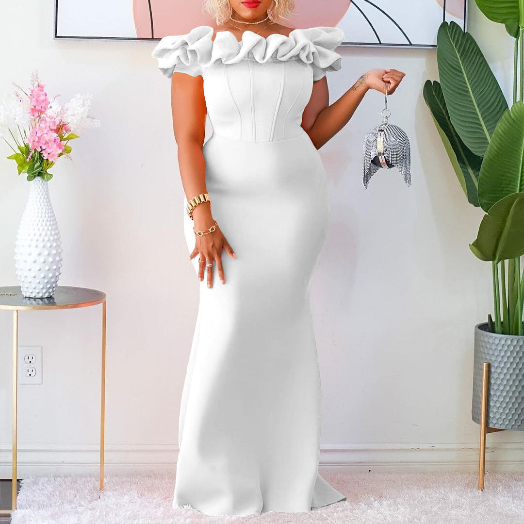 Robe de soirée ajustée pour femmes avec col voluminueux en flounces Chic und Stil