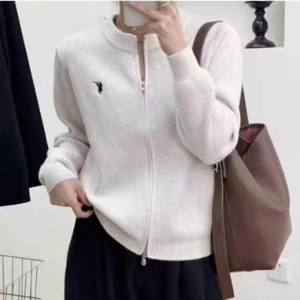 Dames grosse maille cardigan avec fermeture éclair intégrale et détails décoratifs Chic und Stil