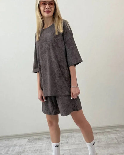 Dames ensemble décontracté à manches courtes en matériau doux avec shorts confortables Chic und Stil