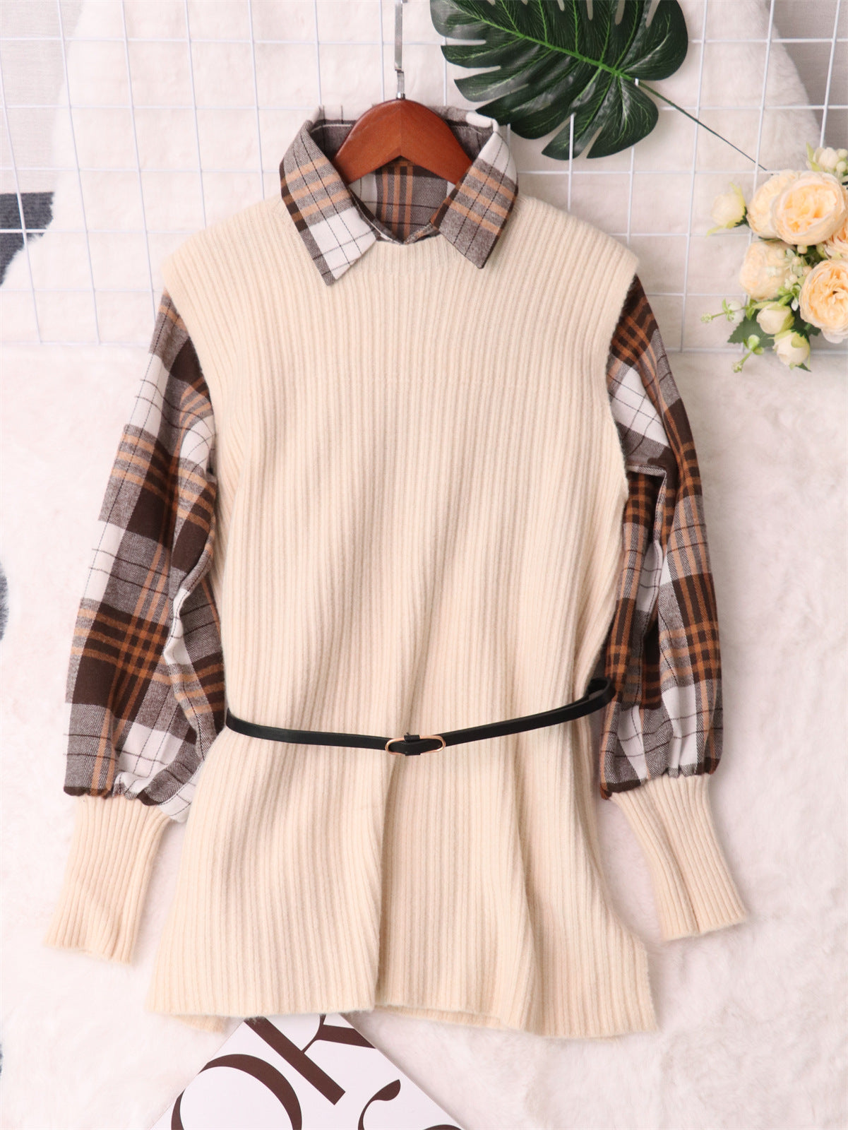 Pullunder féminin à détails de chemise Chic und Stil