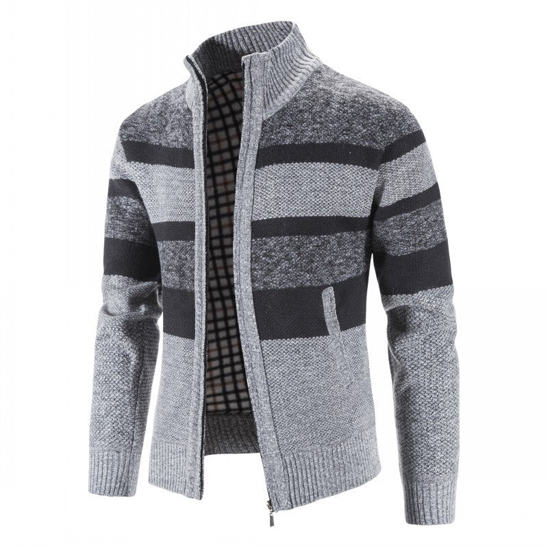 Fashion knitted pullover for men with full zipper and striped design Chic und Stil
