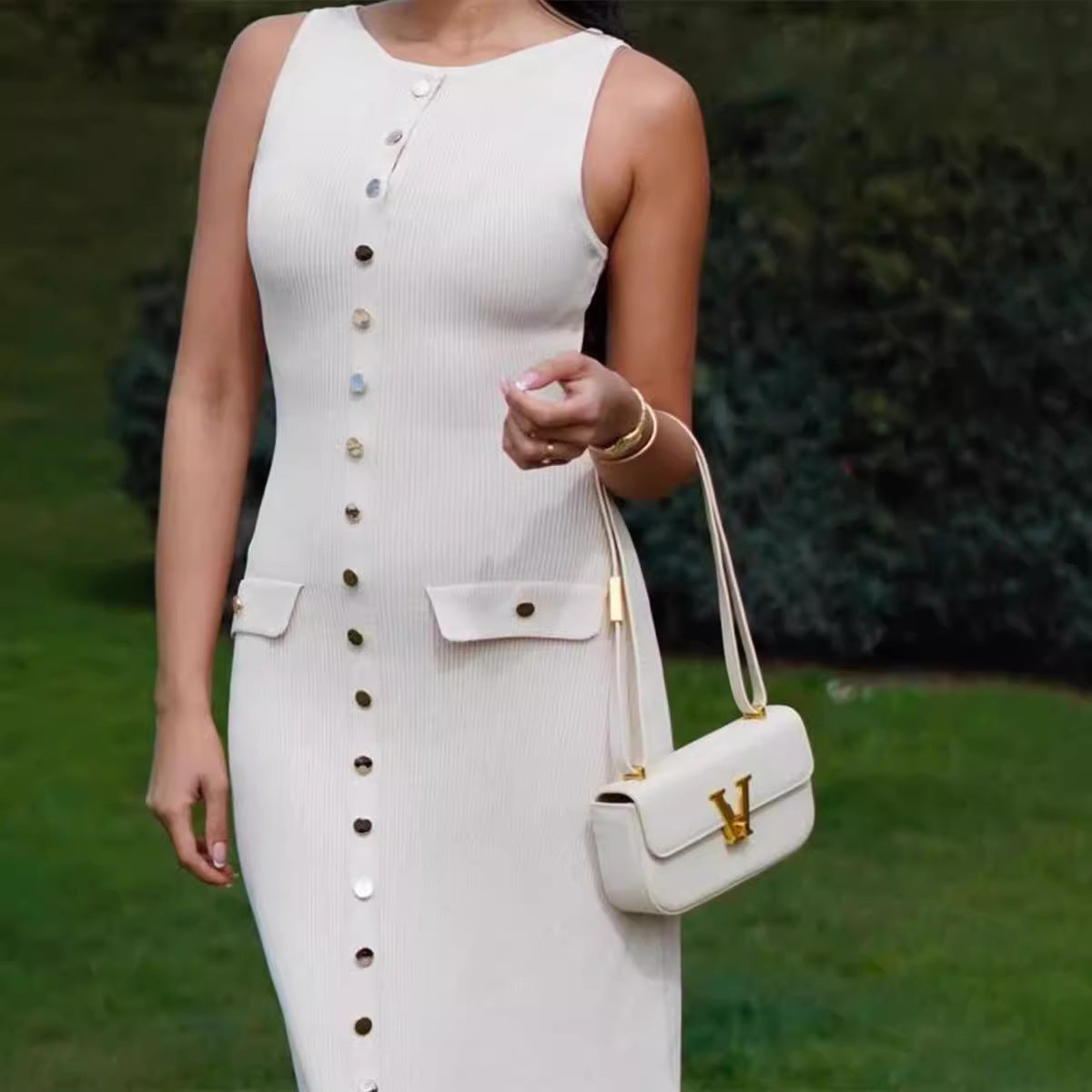 Robe en tricot pour dames avec patte de boutonnage et poches Chic und Stil