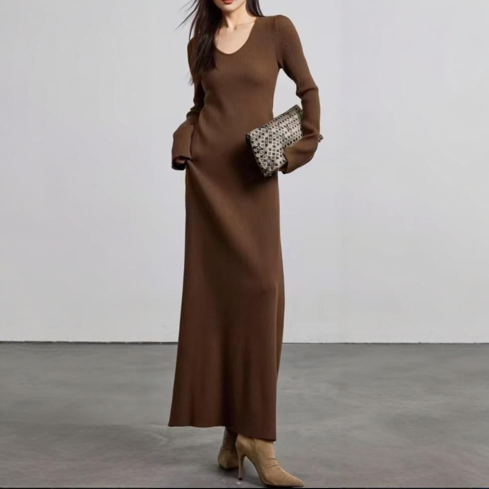 Robe maxi élégante pour femmes avec une fine structure côtelée et un décolleté en V Chic und Stil