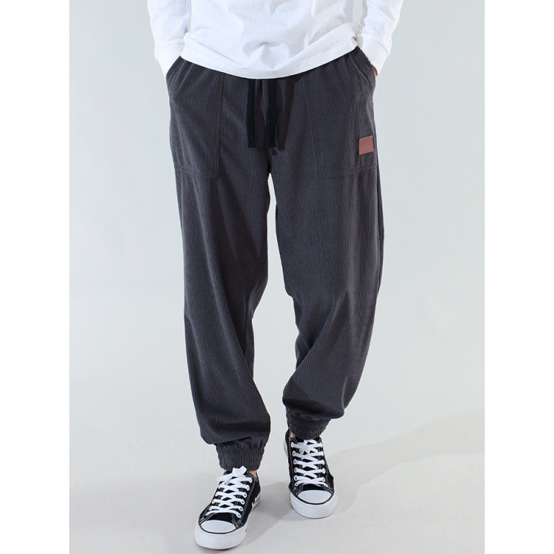 Comfortable casual pants for men with elastic waistband and relaxed fit Chic und Stil