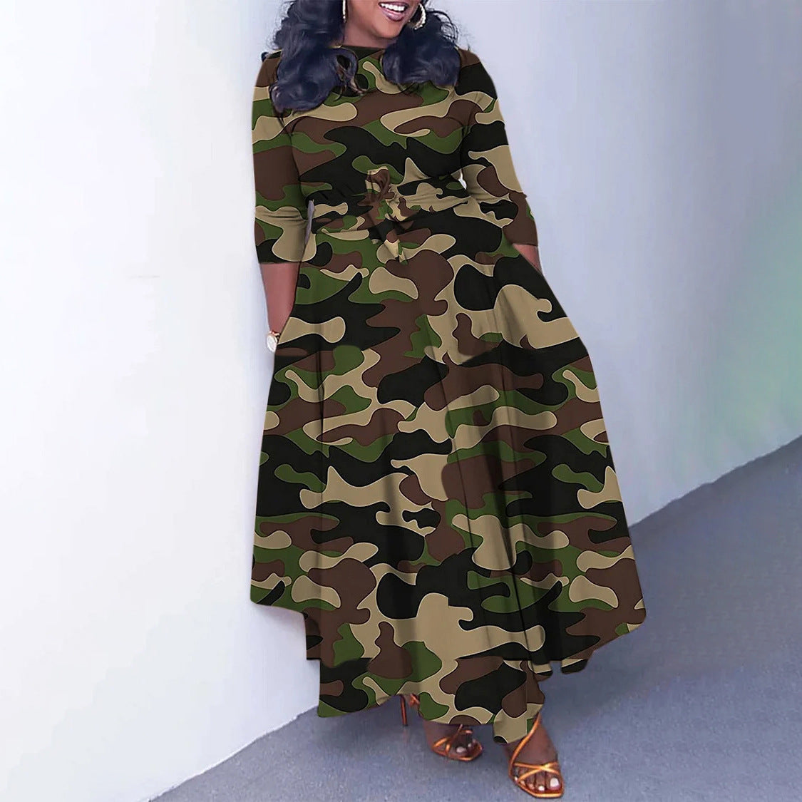 Robe maxi pour femmes avec ceinture à la taille et manches longues Chic und Stil
