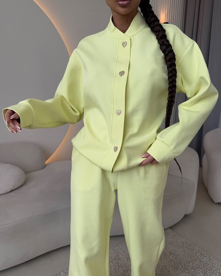 Dames Ensemble de loisirs élégant et confortable avec fermeture à bouton à la mode Chic und Stil