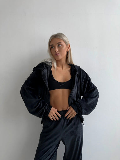 Ladies Sports Velvet Hoodie and Chic Jogging Pants