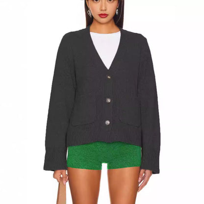 Dames cardigan stylé avec décolleté en V et poches pratiques Chic und Stil