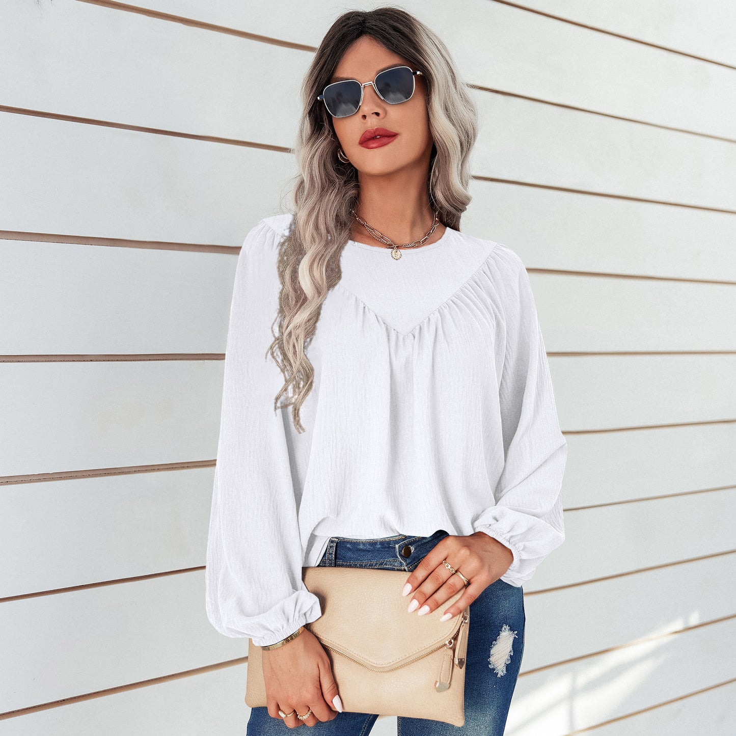 Chemisier décontracté pour femmes avec des manches évasées et une fine texture côtelée Chic und Stil