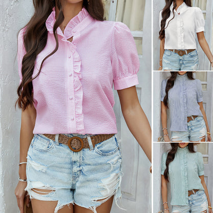 Women's blouse with lace details and a classic collar Chic und Stil