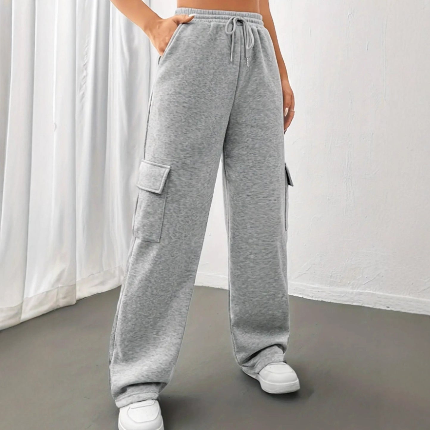 Chic and stylish women's cargo pants