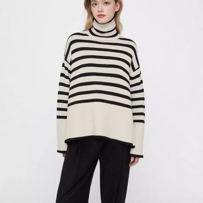 Pullover for women with turtleneck and wide sleeves Chic and Style