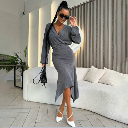 Robe portefeuille pour femmes avec ourlet asymétrique et élégantes manches bouffantes Chic und Stil