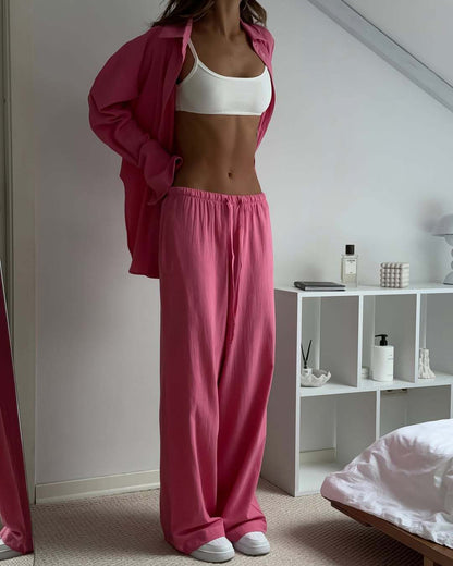 Casual women's set in lightweight fabric with loose pants and casual blouse Chic and Style