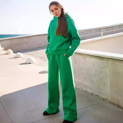 Casual women's sweatpants set with oversized hooded sweatshirt Chic and Style