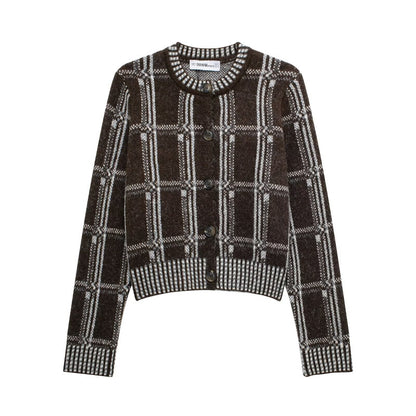 Knitted jacket for women with a modern check pattern and button closure Chic und Stil