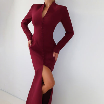 Robe maxi élégante pour femmes avec une coupe cintrée et des boutons Chic und Stil