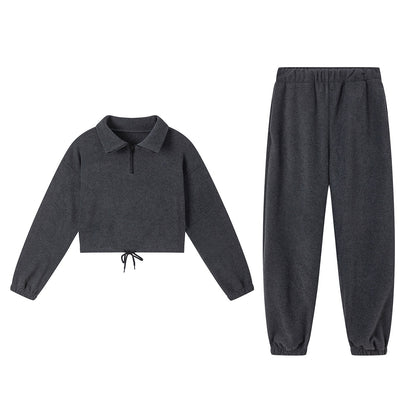 Leisure jumpsuit for women with cropped top and stretchy pants Chic and Style