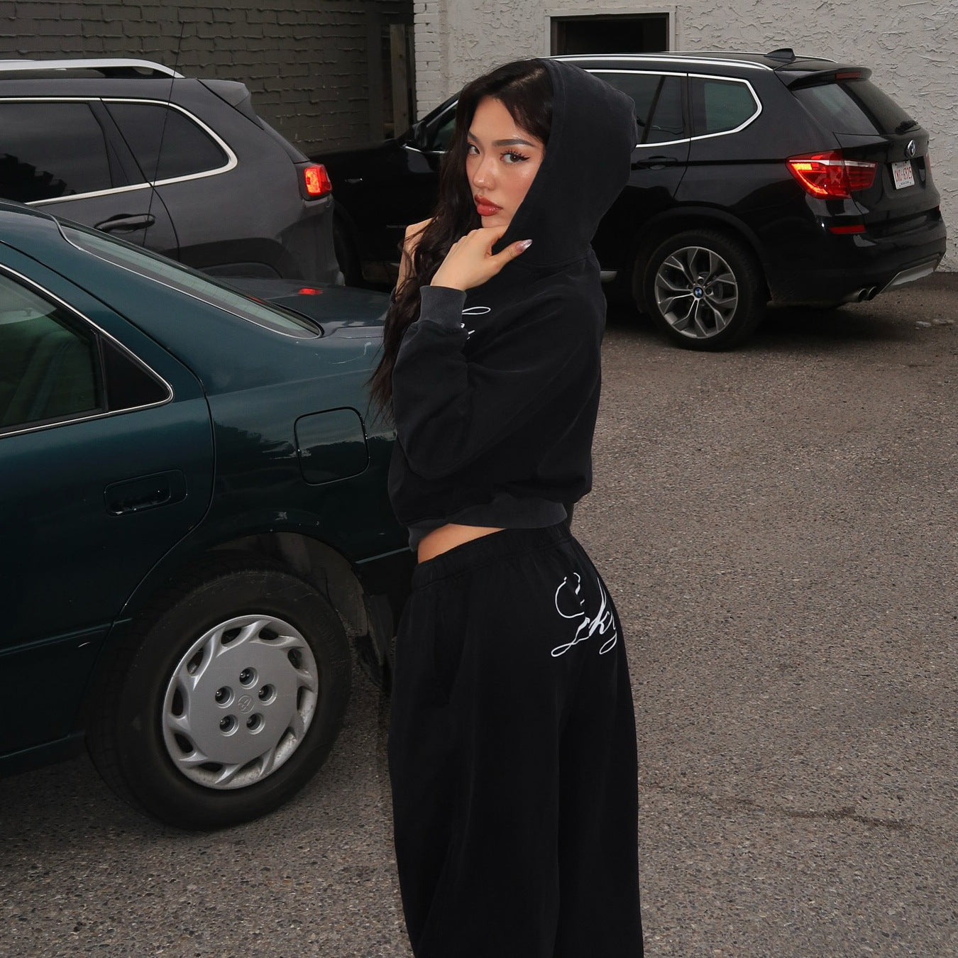 Casual hoodie set for women and chic jogger pants