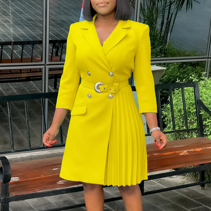 Robe blazer pour femmes avec ceinture cintrée et détails de boutons élégants Chic und Stil