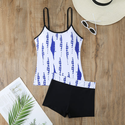 Women's sporty tankini set with a stylish eye-catching pattern and comfortable shorts Chic und Stil