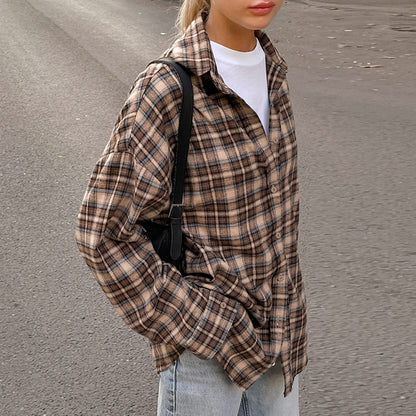 Blouse en flanelle à carreaux pour femmes avec une coupe élégante et des manches confortables Chic und Stil