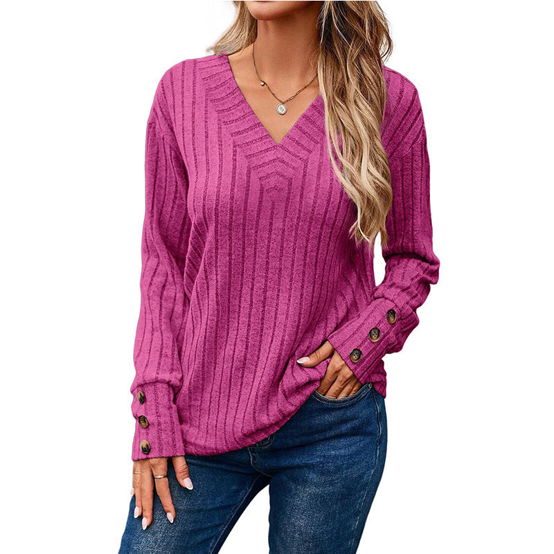 Pull femme décontracté à col en V avec design en ribbing texturé et détails élégants de boutons Chic und Stil