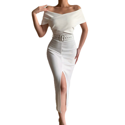 Robe midi pour femmes ajustée avec décolleté bardot et fente latérale Chic und Stil