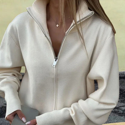 Pull en tricot sportif pour femmes avec col montant et fermeture éclair Chic und Stil