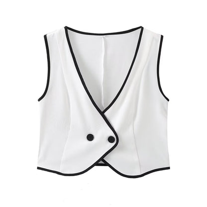 Elegant wide pants for women with side pockets and chic belt details