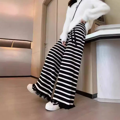 Ladies Elegant Striped Palazzo Pants in Ribbed Knit Chic and Style