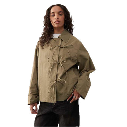 Leisure jacket for women with modern belts and a casual fit Chic and Style