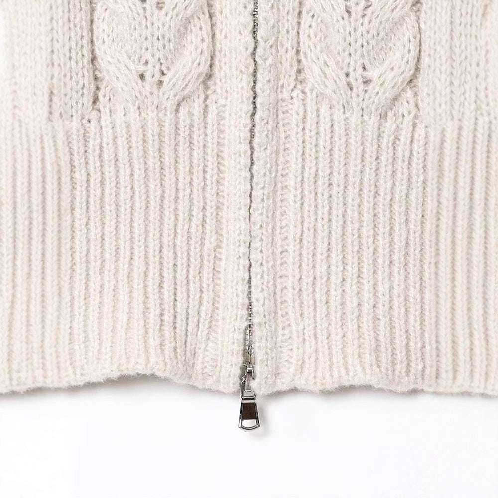 Dame cardigan avec col haut et motif cable détaillé Chic und Stil