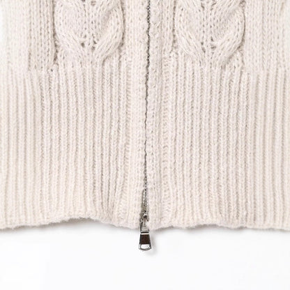 Dame cardigan avec col haut et motif cable détaillé Chic und Stil