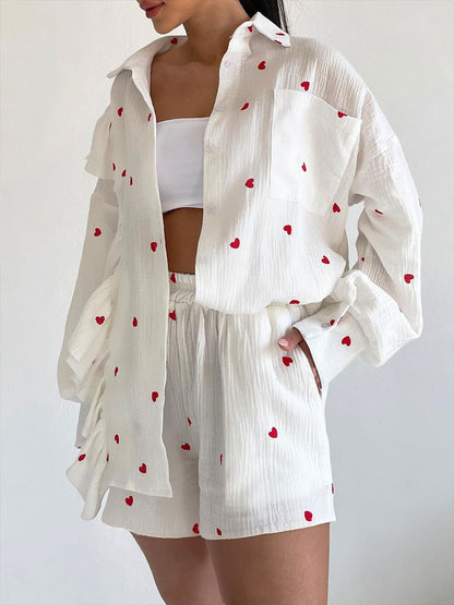 Ensemble haut à manches courtes et shorts pour femmes avec motif en cœur Chic und Stil