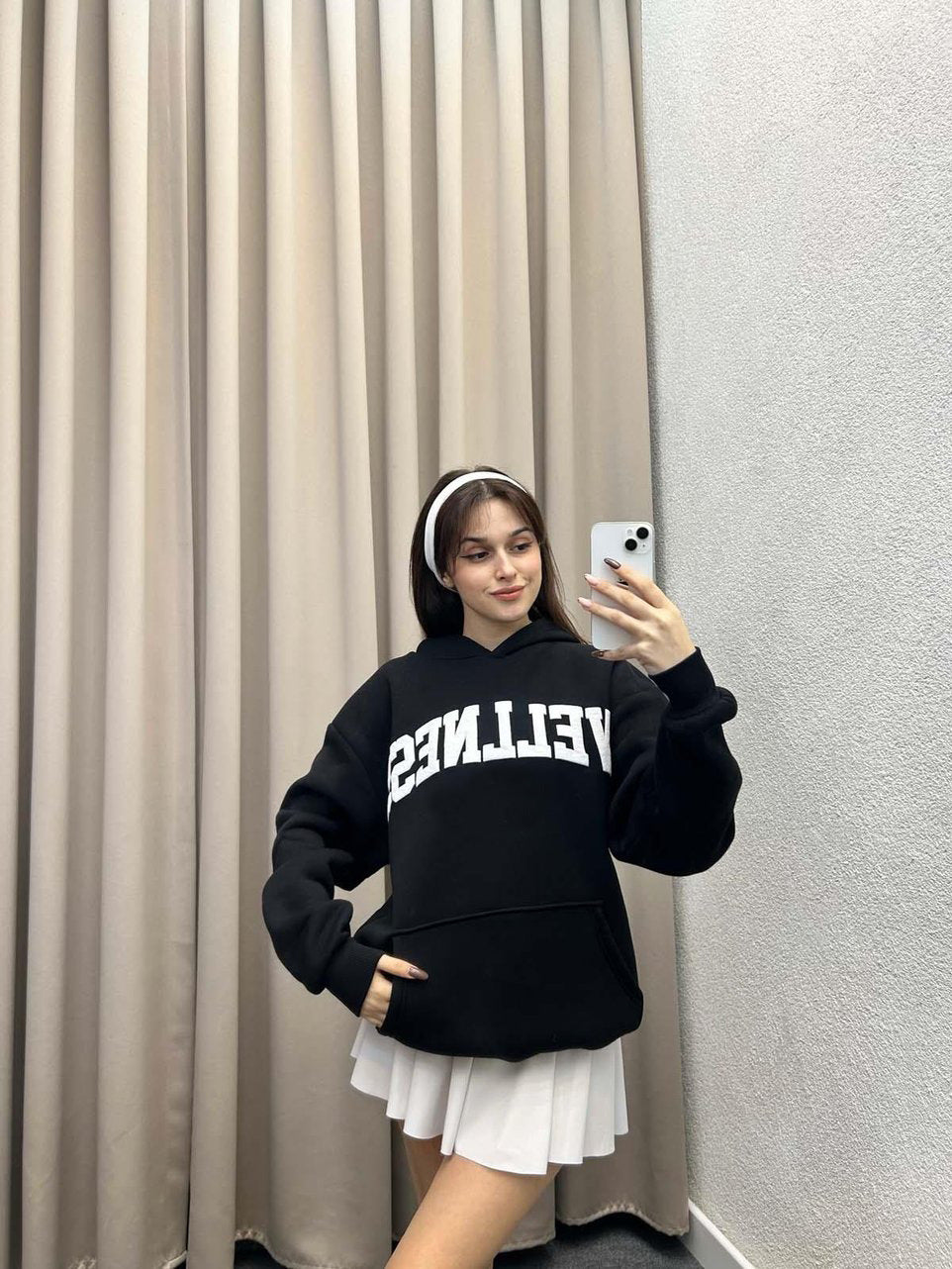 Dames Hoodie avec grand logo et poche kangourou Chic und Stil