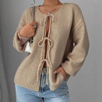 Pull en tricot oversize pour femmes avec détail de lacet décoratif Chic und Stil
