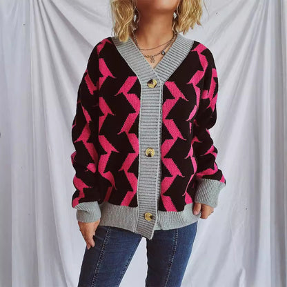 Dames gros tricot cardigan avec motif graphique et détails de boutons de haute qualité Chic und Stil