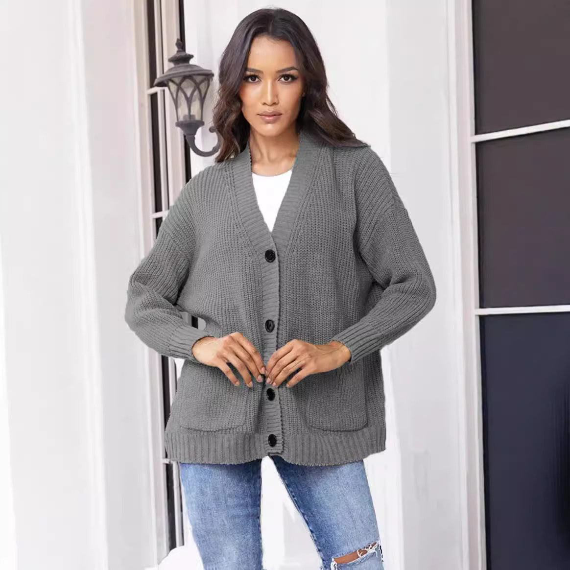 Dames gros tricot cardigan avec grandes poches et design de bouton moderne Chic und Still