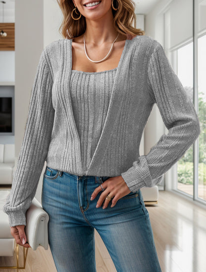 Pull féminin décontracté en tricot avec décolleté en V profond et structure côtelée Chic und Stil