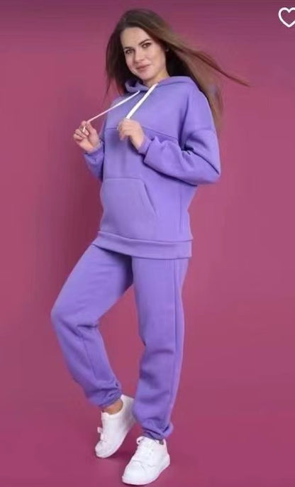 Ladies casual hoodie with comfortable jogger pants Chic and Style