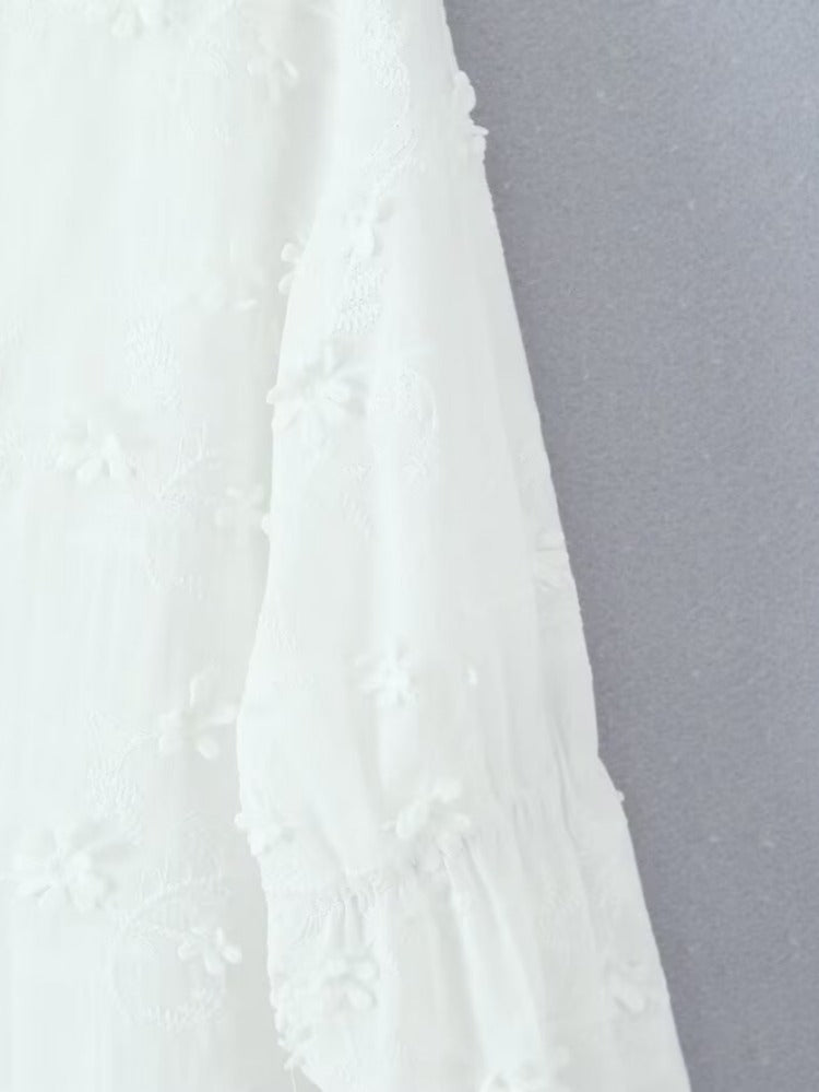 Robe tunique aérienne pour femmes avec broderies florales et ourlet en dentelle Chic und Stil