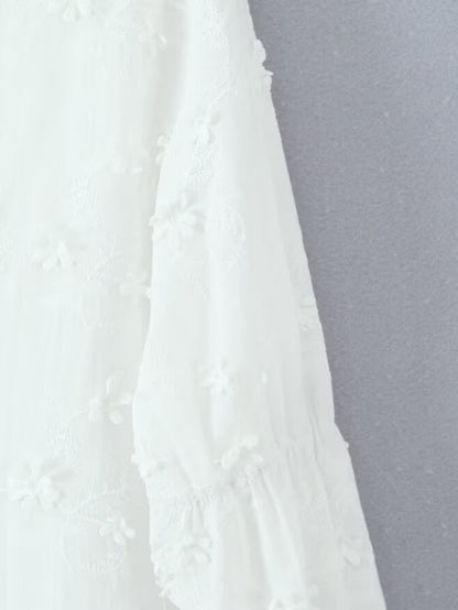 Robe tunique aérienne pour femmes avec broderies florales et ourlet en dentelle Chic und Stil