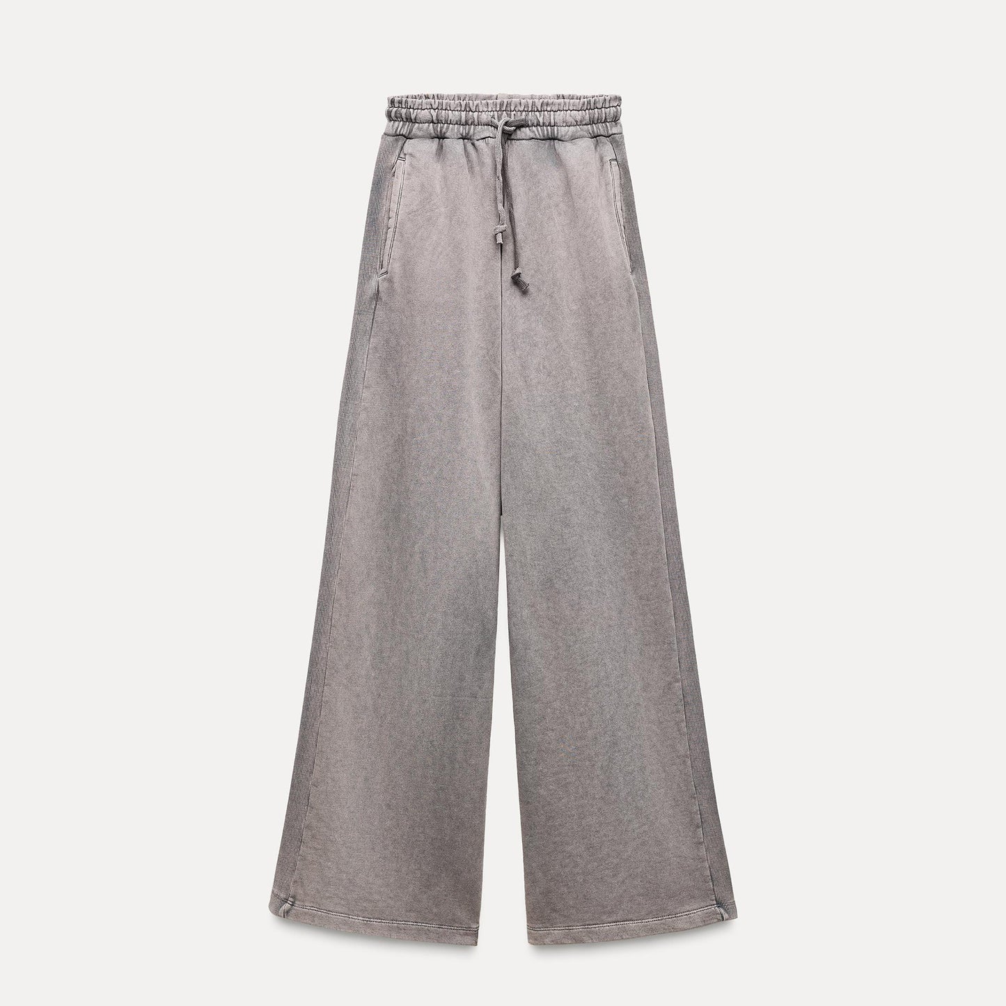 Trendy outfit for women with cropped hoodie and wide pants Chic and Style