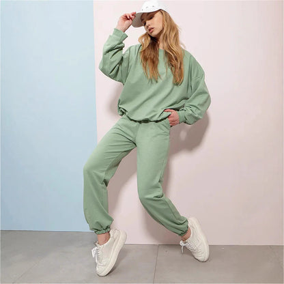 Casual set for women with loose top and comfortable pants Chic and Style