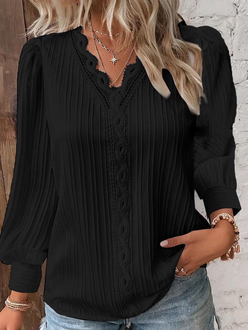Chemisier femme avec un design plissé raffiné et des accents en dentelle élégants Chic und Stil