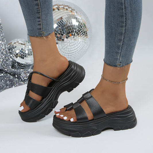 Sandales à brides confortables pour dames avec profil tendance et semelle antidérapante Chic und Stil